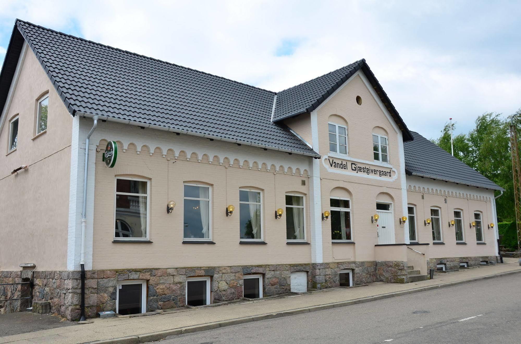 Vandel Hotel - Bed & Breakfast Billund Bagian luar foto