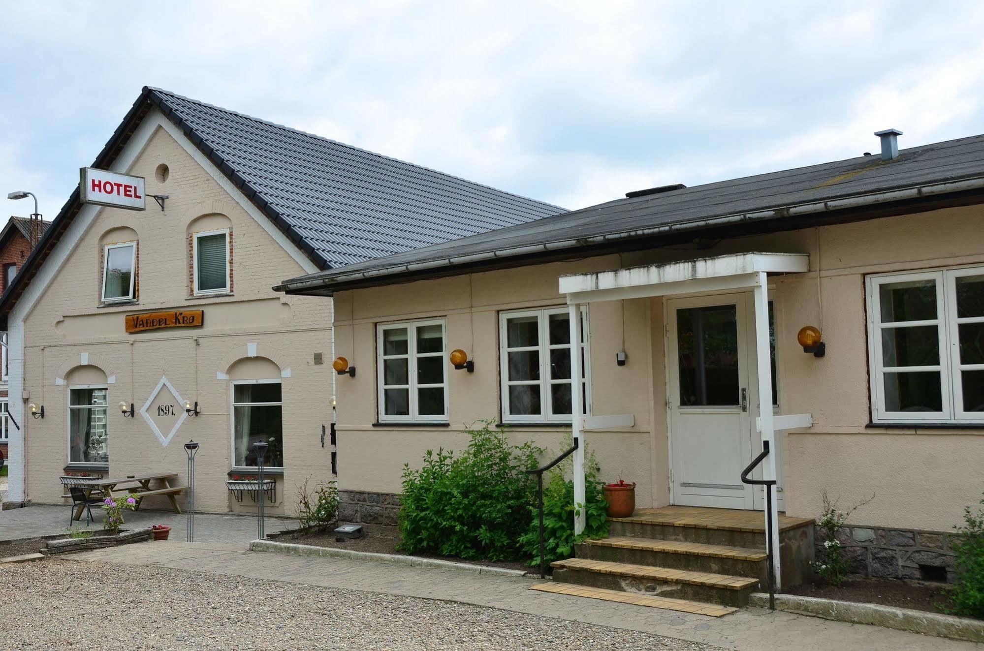 Vandel Hotel - Bed & Breakfast Billund Bagian luar foto